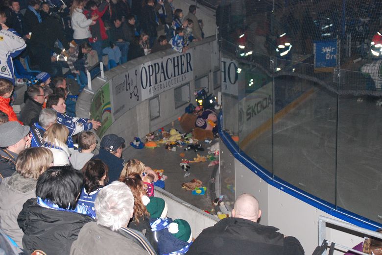 780x520Eishockey 15.01.12  Eisloewen-Steelers (27).JPG